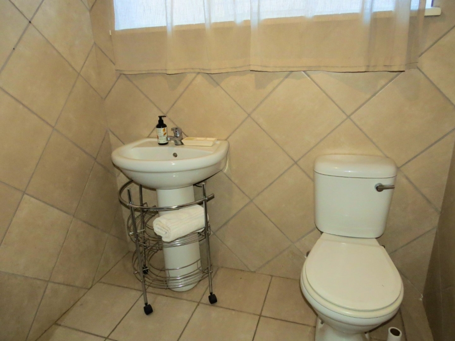 5 Bedroom Property for Sale in Dan Pienaar Free State